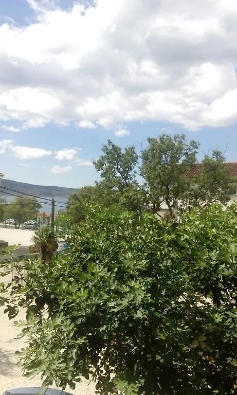 Apartment Busljeta Stari Grad 0*,