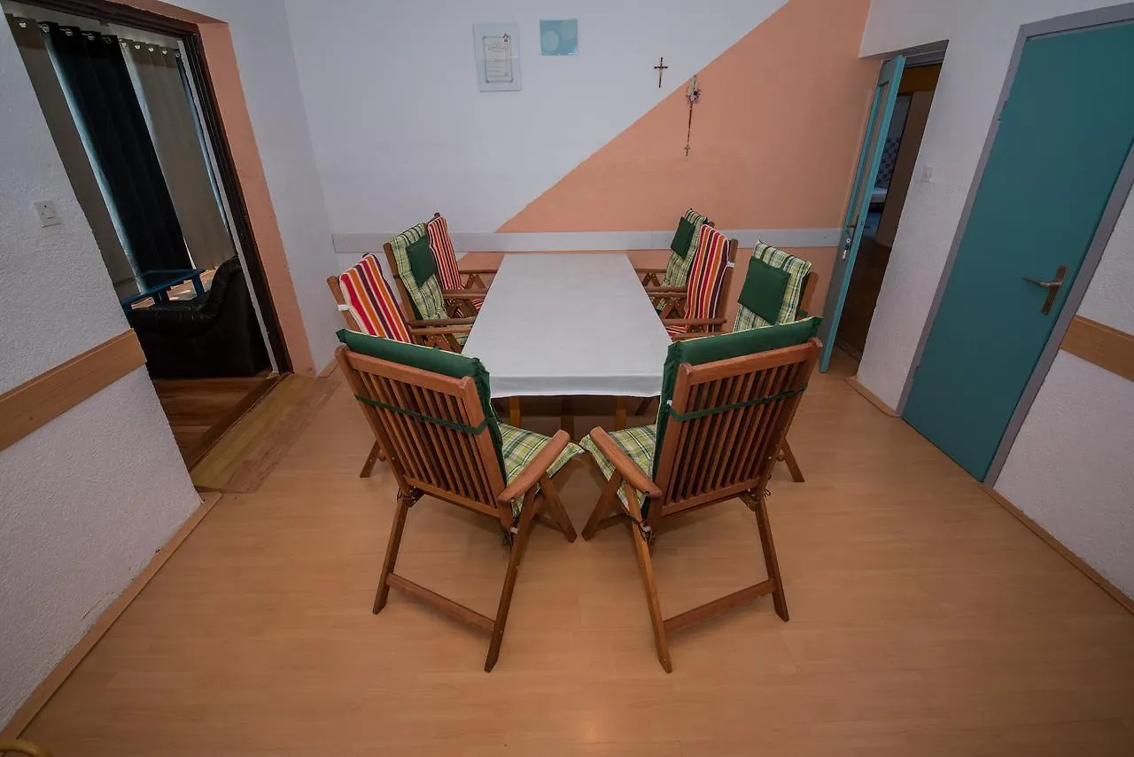 Apartment Busljeta Starigrad Paklenica